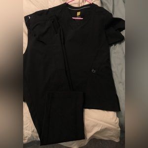 Wonderwink scrubs- Medium top and bottom